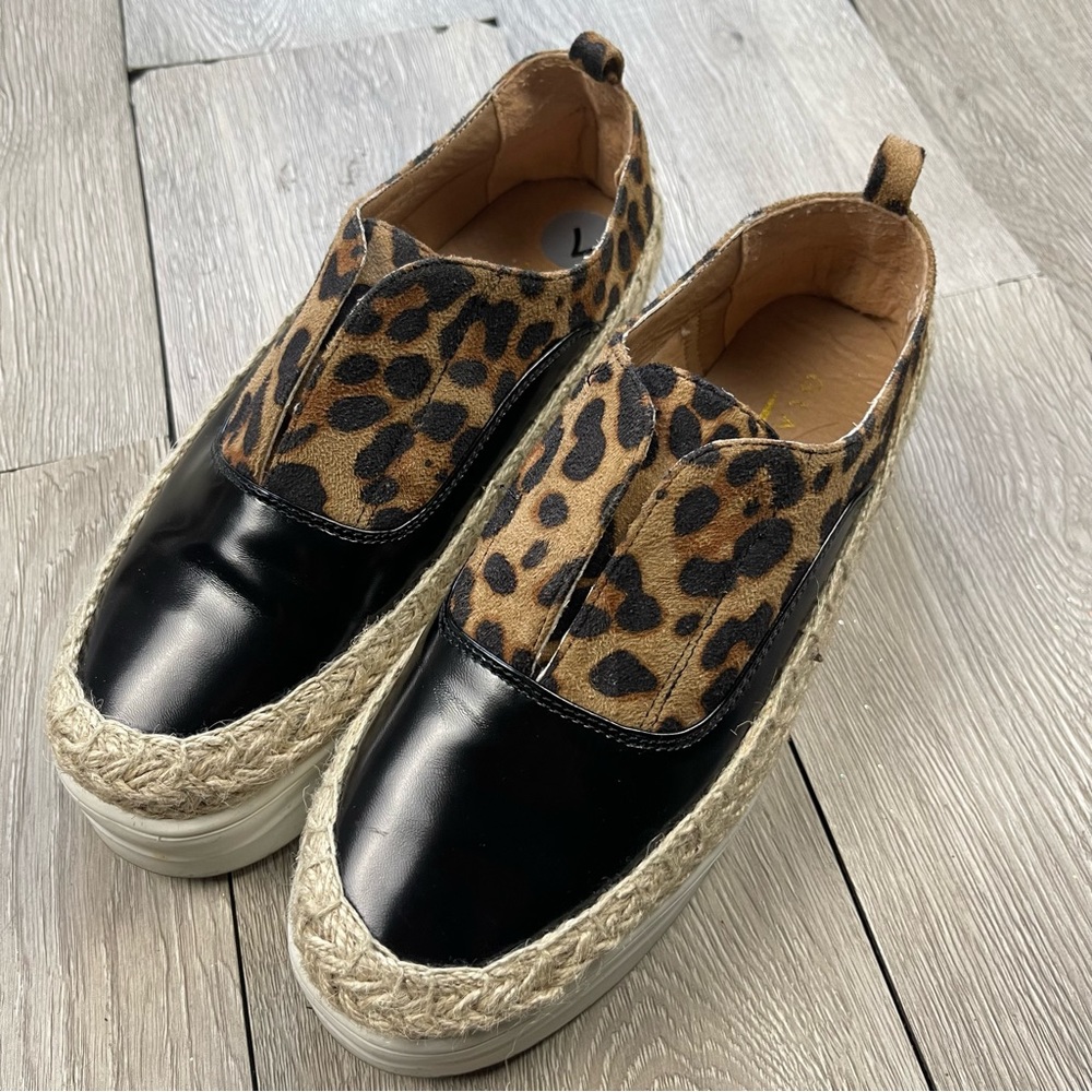 Glaze Leopard Print Slip On Loafers size 7